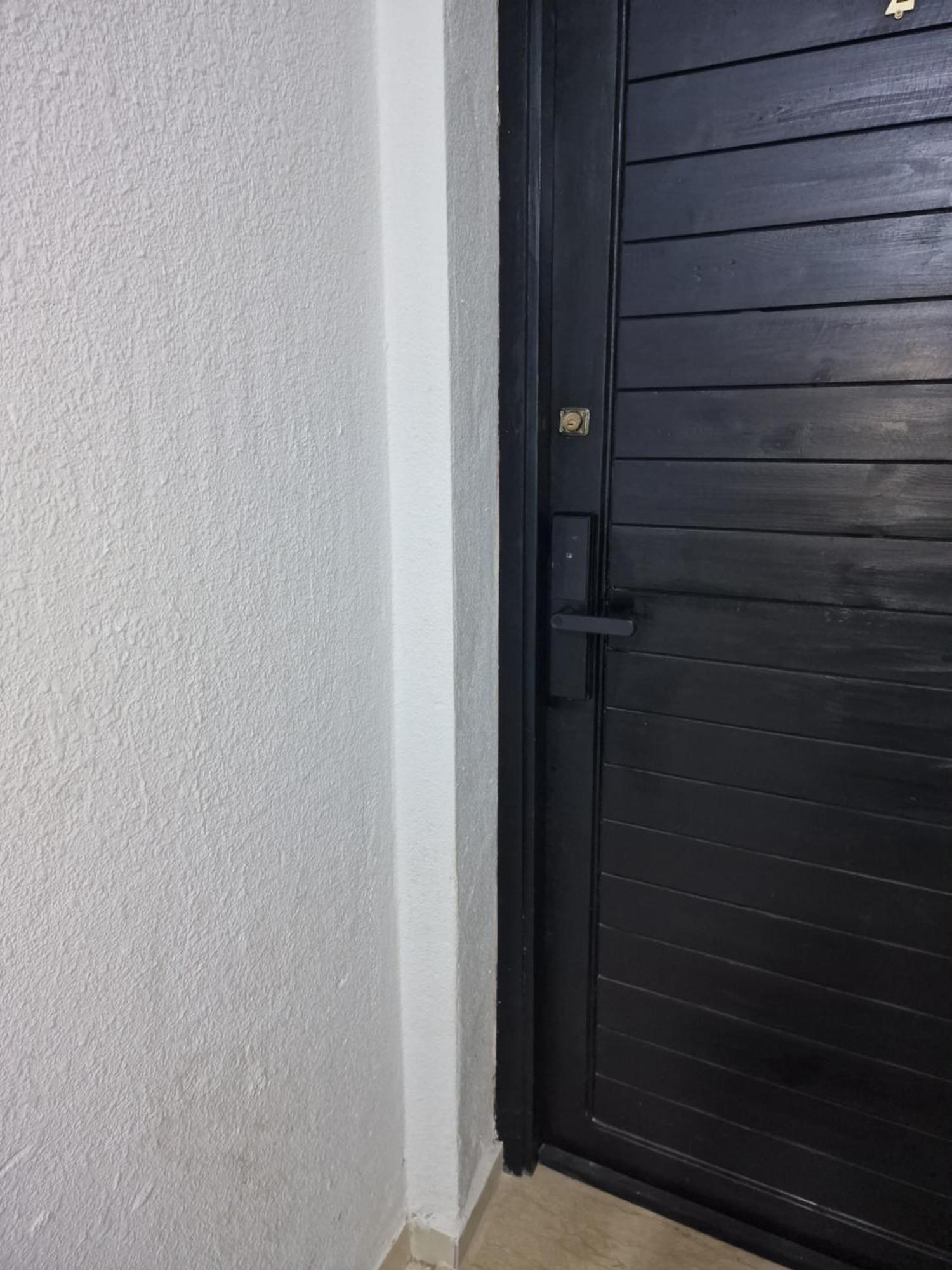 Apartment Cosy Near & Airport